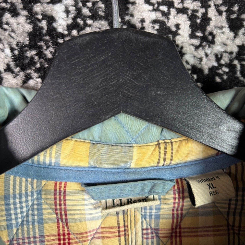 LL Bean Womens XL Quilted Barn Jacket Blue Plaid Lined Button Front Coat - Picture 3 of 8